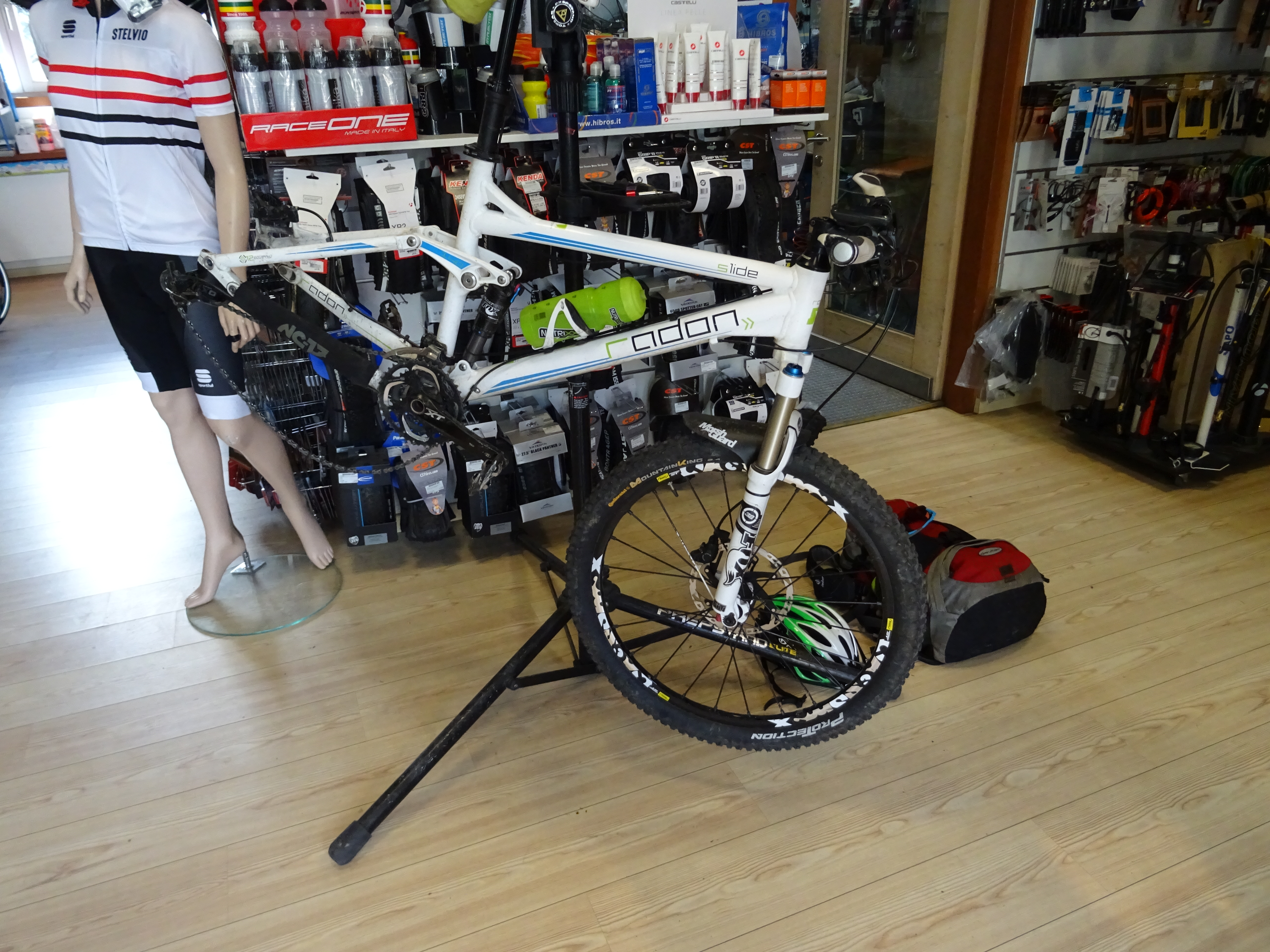 735316EF-024C-4C71-829D-2AD06BCFDC4E