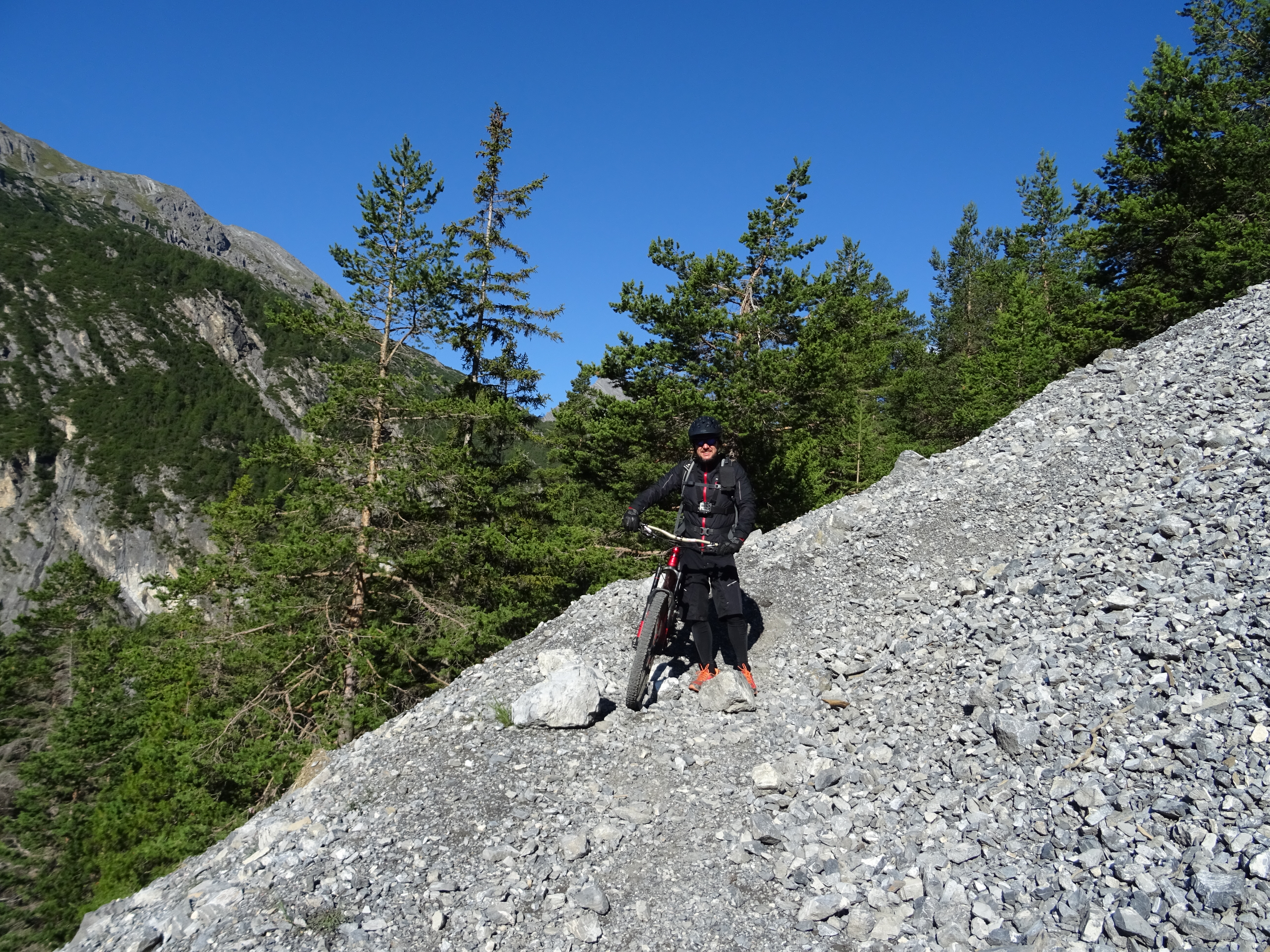 C7AA7043-3CBF-4DD8-82E3-4FD09317436A