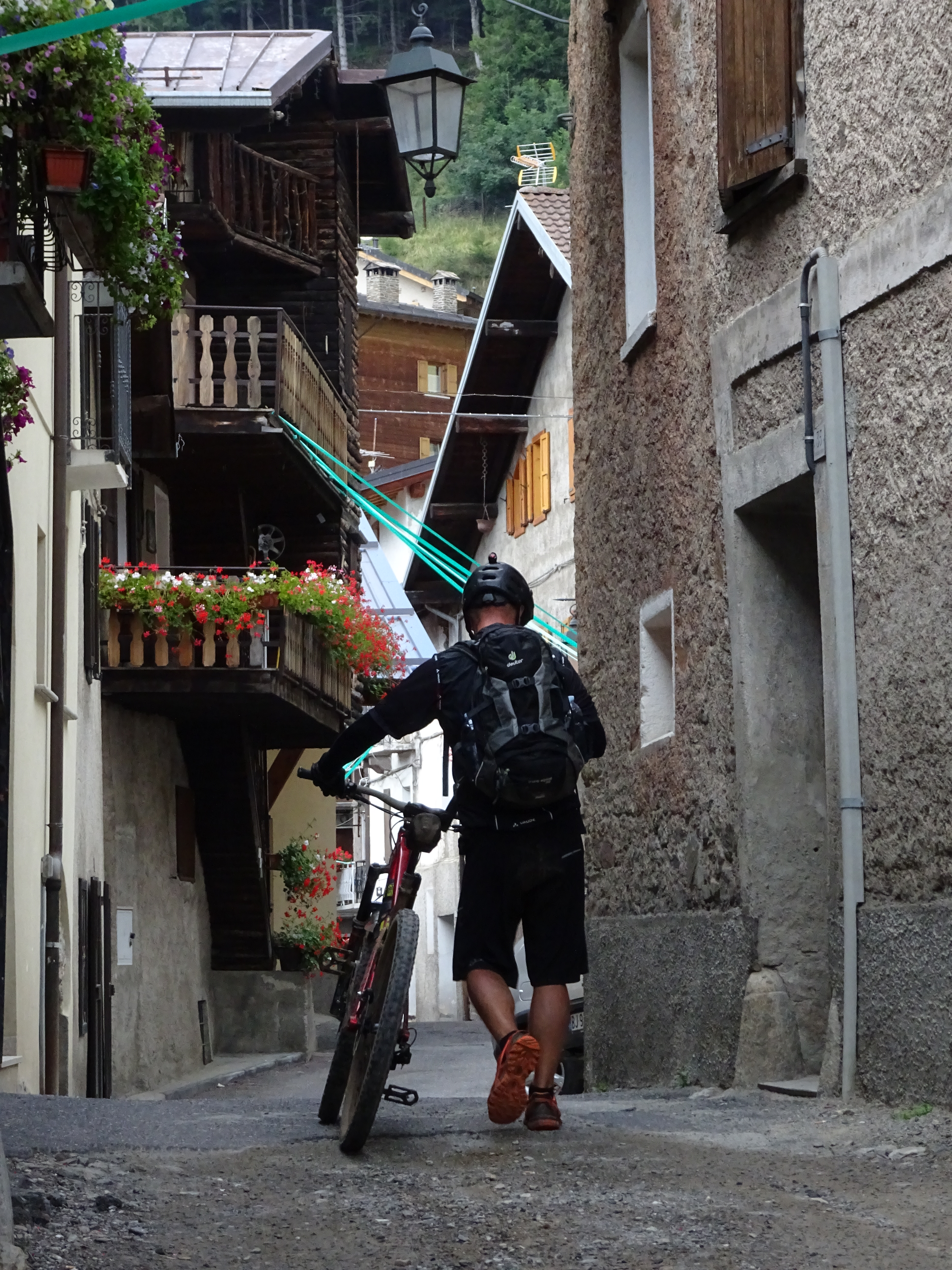 E2C5671C-5CFB-433E-B13D-4F4FEBC26E49